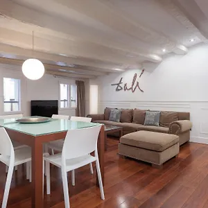 Apartment Enjoybcn Dali, Barcelona